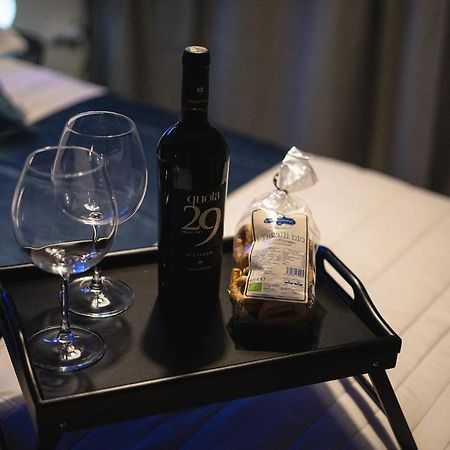 Annamaria - Central Station Charming Accommodation バーリ エクステリア 写真