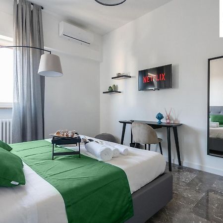 Annamaria - Central Station Charming Accommodation バーリ エクステリア 写真