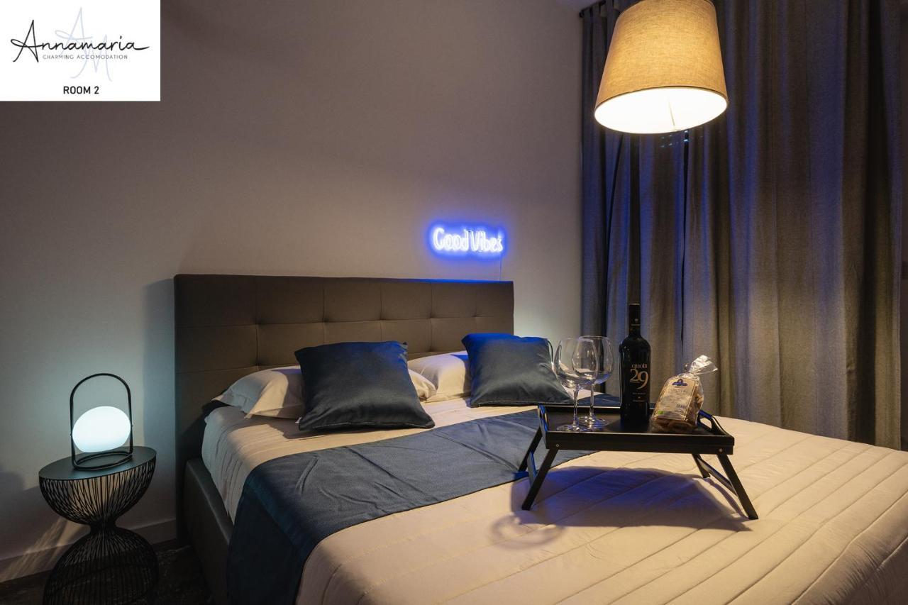 Annamaria - Central Station Charming Accommodation バーリ エクステリア 写真
