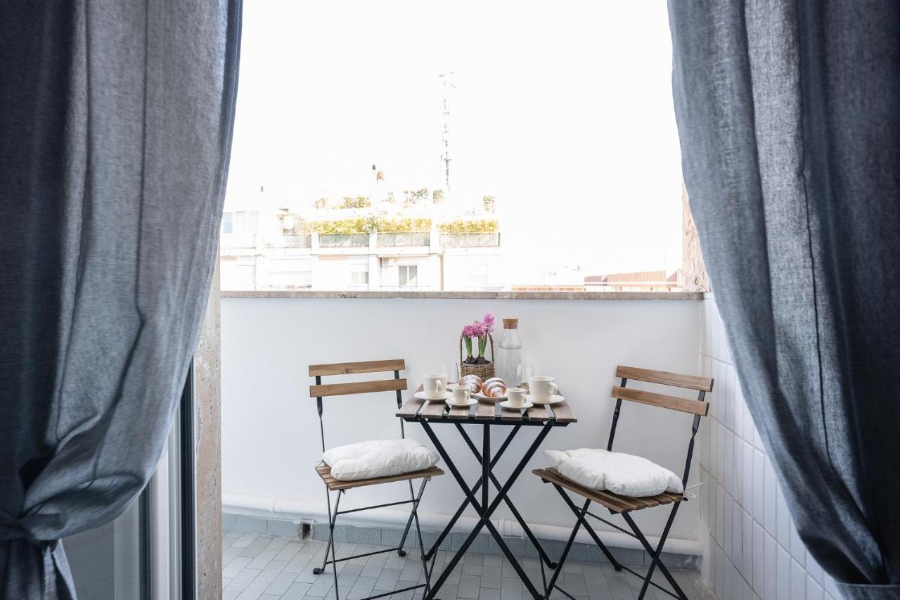 Annamaria - Central Station Charming Accommodation バーリ エクステリア 写真