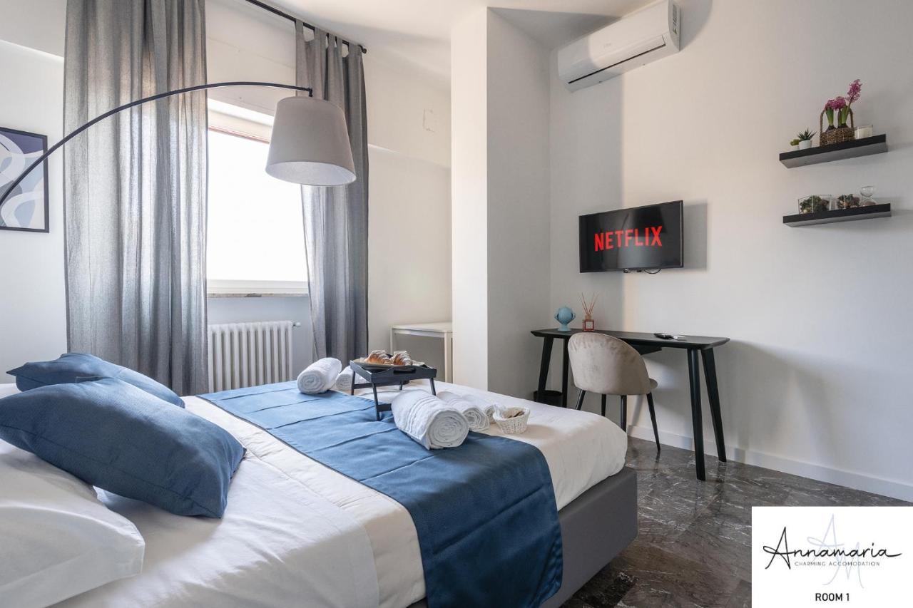 Annamaria - Central Station Charming Accommodation バーリ エクステリア 写真