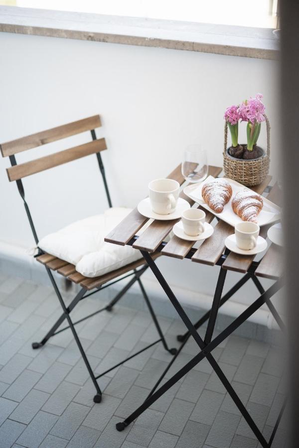 Annamaria - Central Station Charming Accommodation バーリ エクステリア 写真