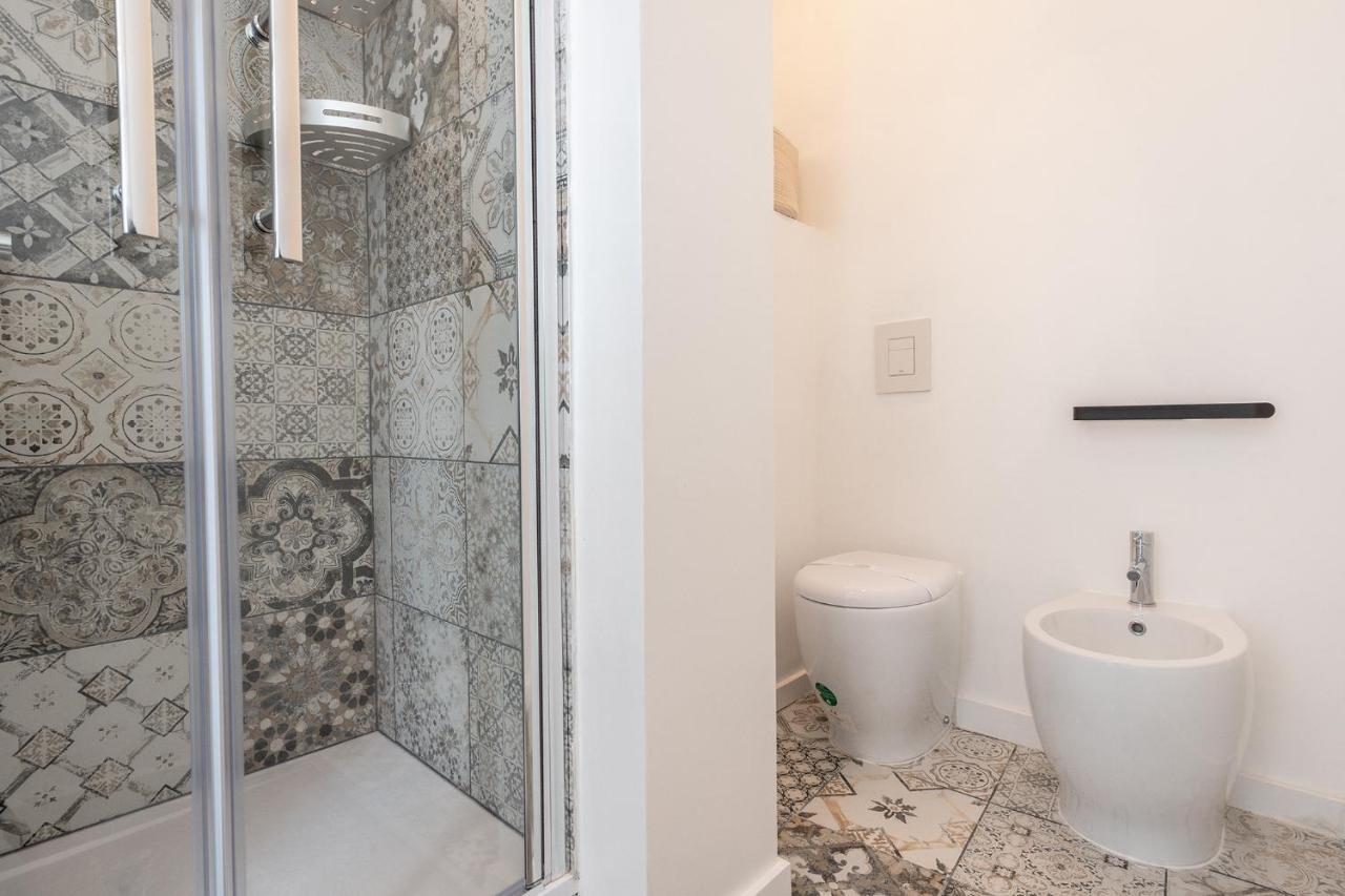 Annamaria - Central Station Charming Accommodation バーリ エクステリア 写真