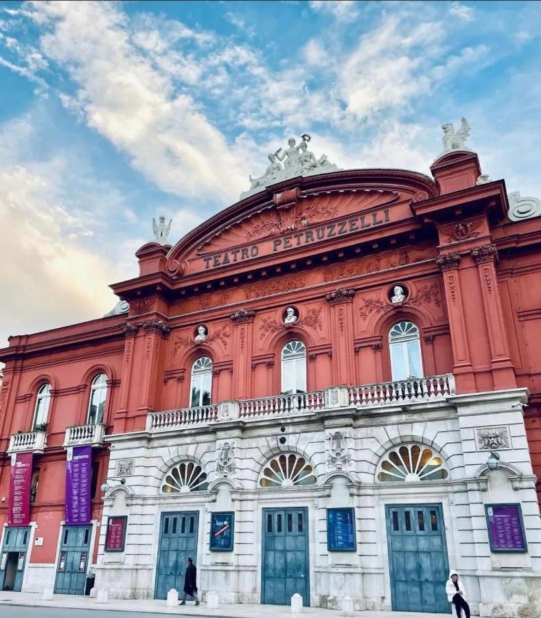 Annamaria - Central Station Charming Accommodation バーリ エクステリア 写真
