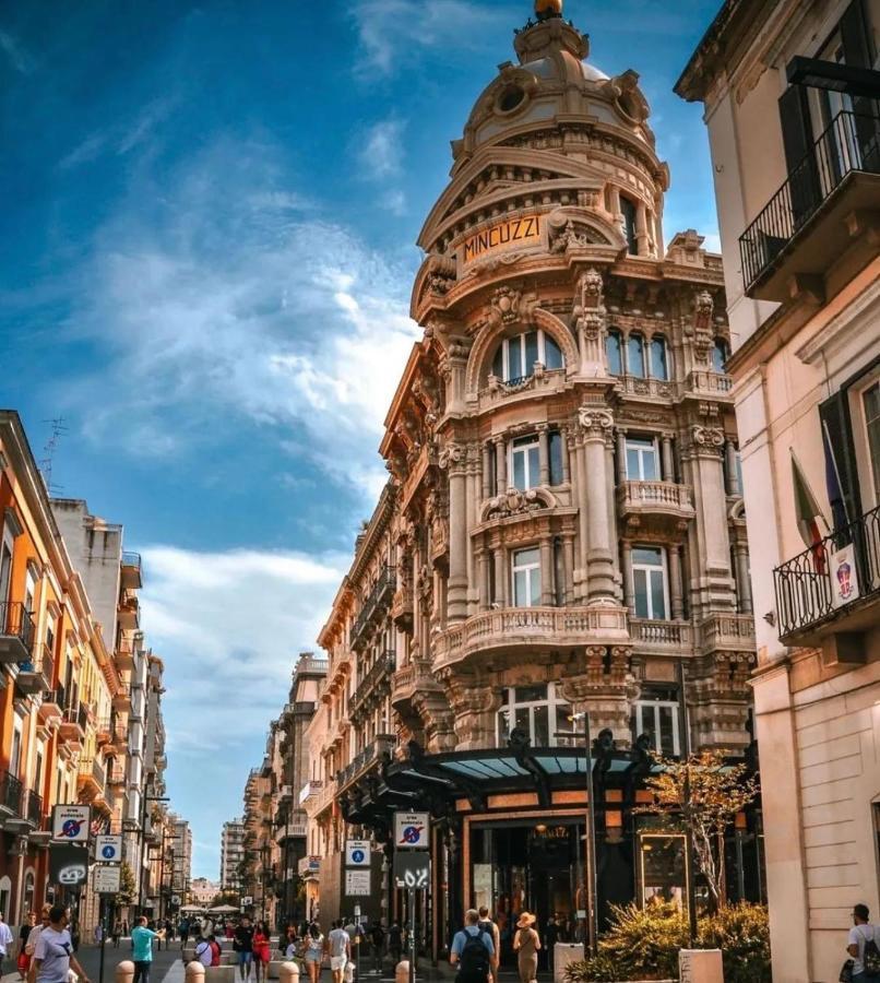 Annamaria - Central Station Charming Accommodation バーリ エクステリア 写真