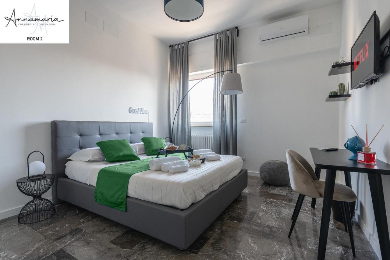 Annamaria - Central Station Charming Accommodation バーリ エクステリア 写真